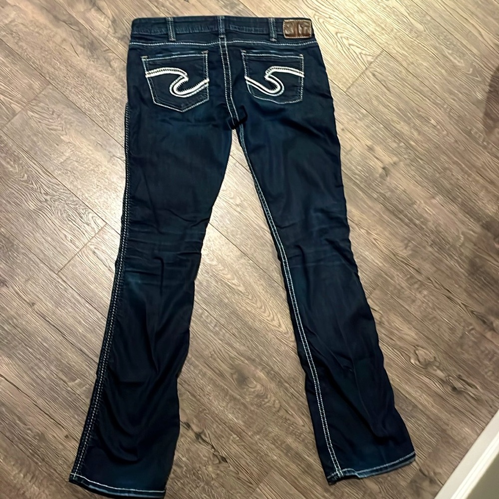 Silver Jeans. XL length Tuesday Slim Bootcut. Size W31/L35